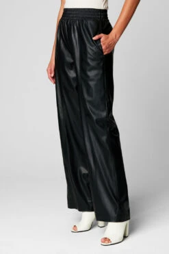 Blank NYC Off The Record Flare Pant -Blank NYC Shop 01gb2839 off the record 3