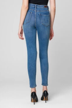 Blank NYC The Bond In Coming In Hot -Blank NYC Shop 09el1518 coming in hot 4